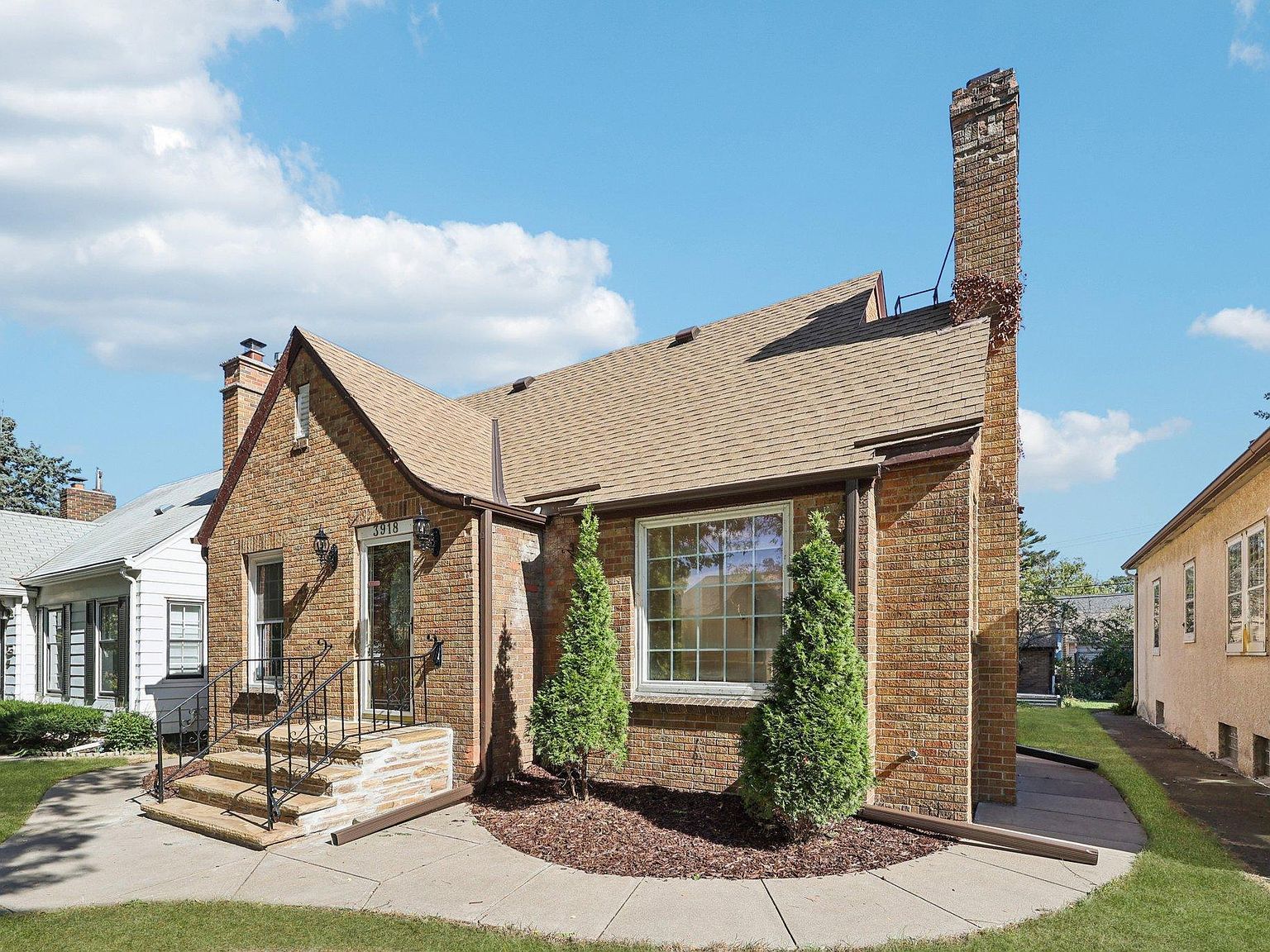 3918 Washburn Ave N Minneapolis, MN 55412 - Thumbnail 2