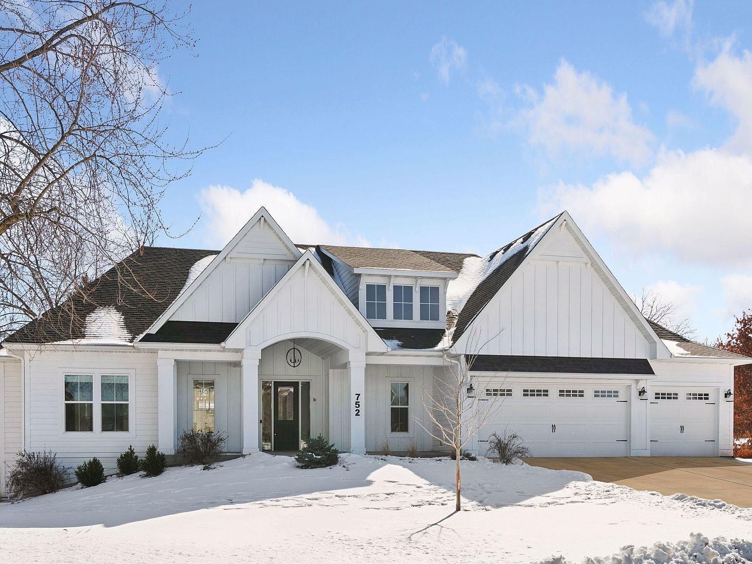 752 Summerbrooke Cir Eagan, MN 55123 - Thumbnail 2