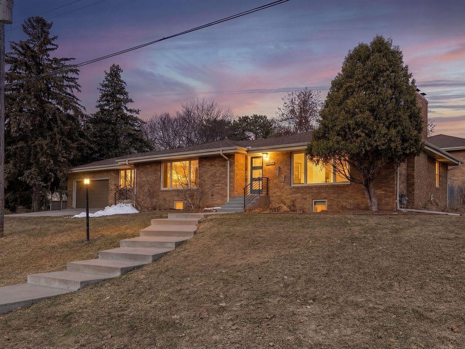 2079 Upper Saint Dennis Rd Saint Paul, MN 55116 - Thumbnail 2