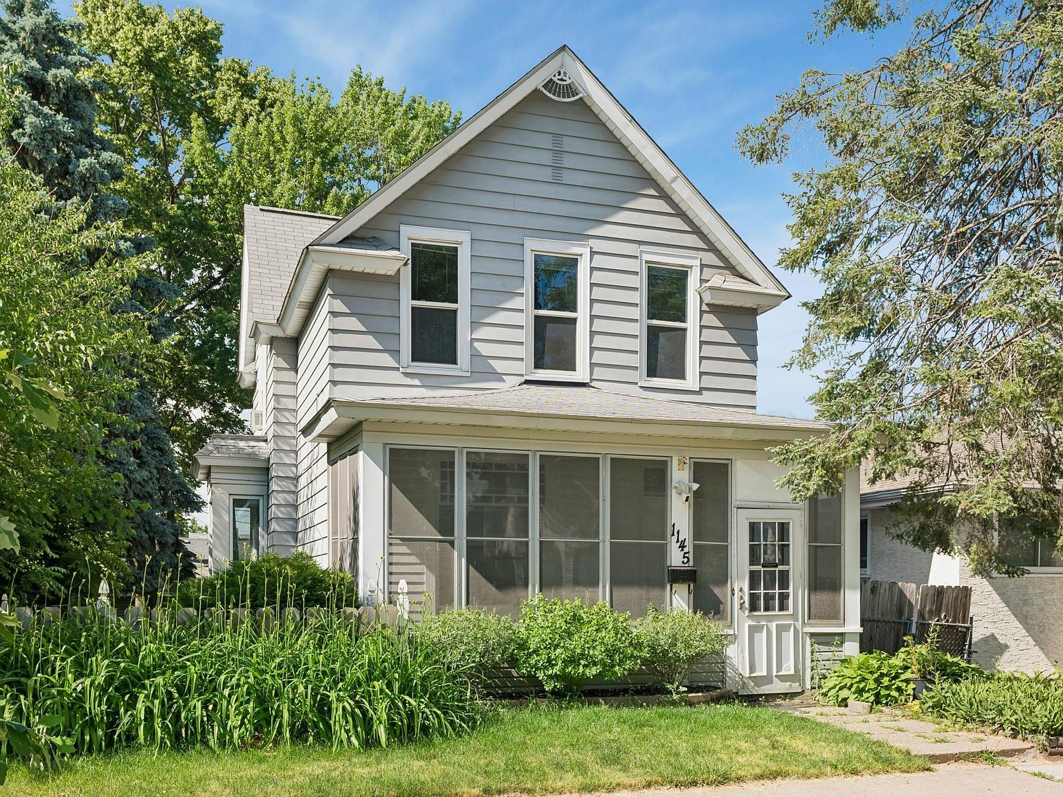 1145 Beech St Saint Paul, MN 55106, 55106