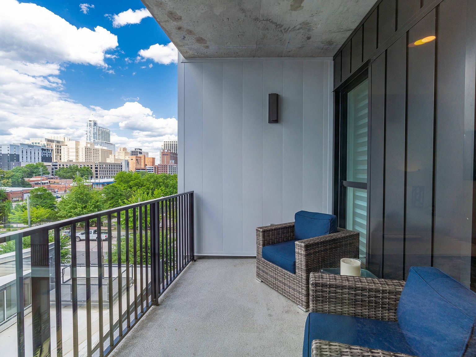 523 S West St UNIT 404 Raleigh, NC 27601 - Thumbnail 2