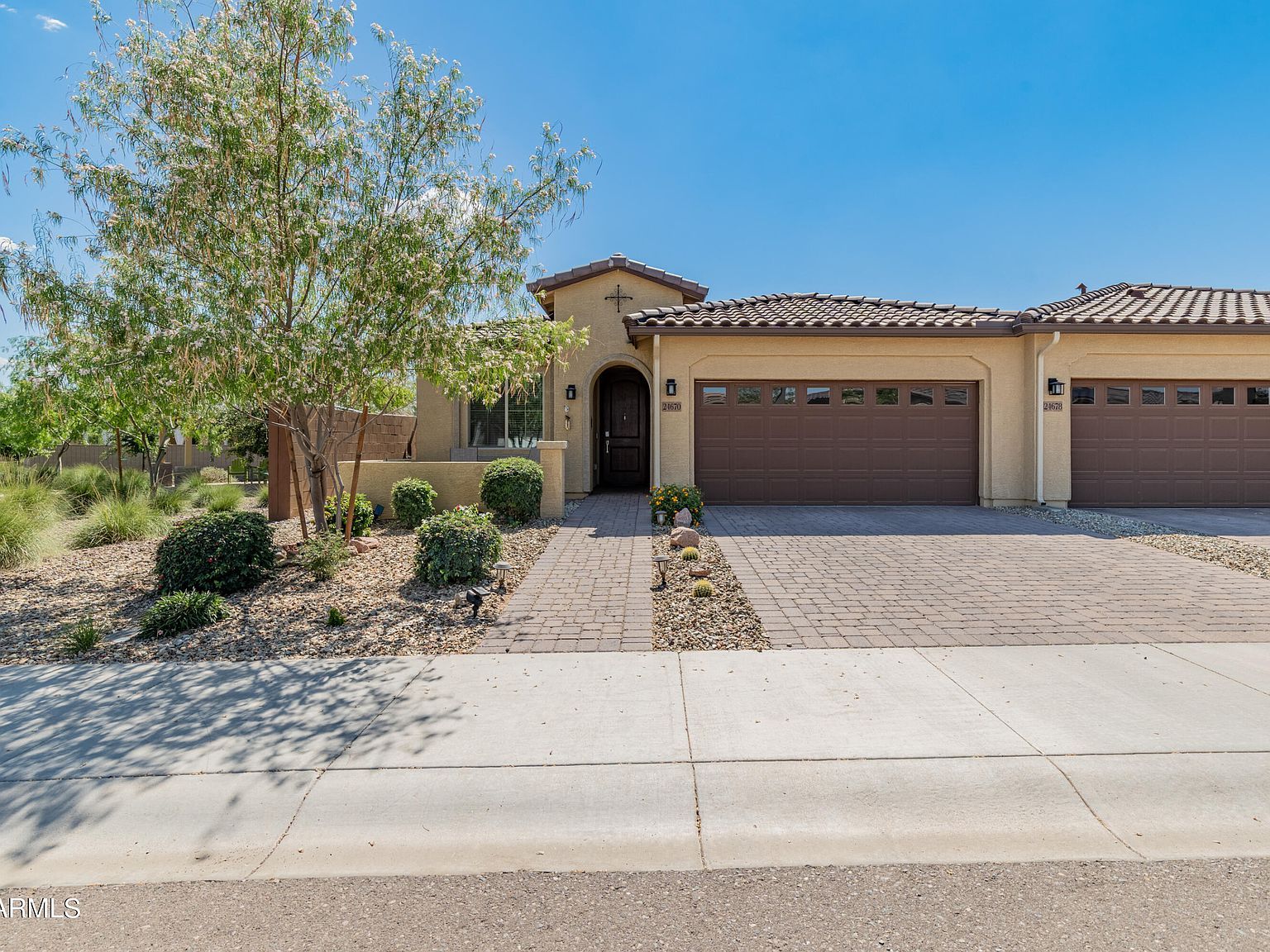 24670 N 171st Ln Surprise, AZ 85387 - Thumbnail 2