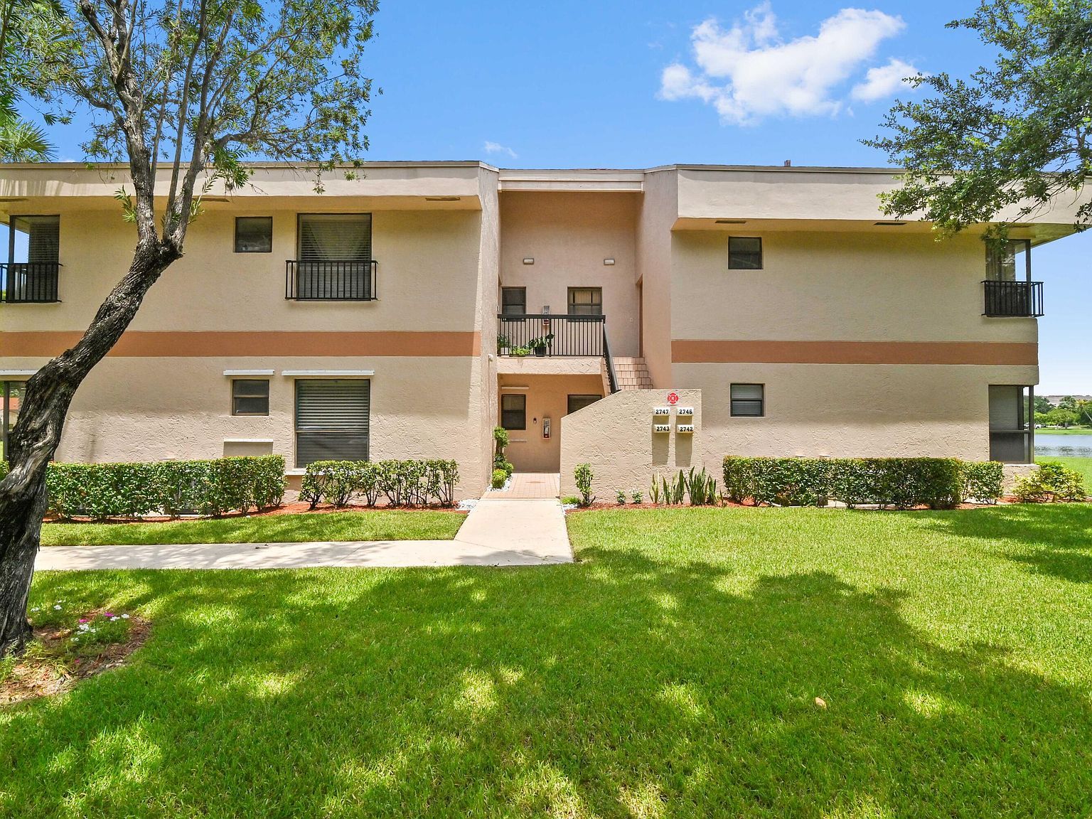 2743 Carambola Cir S #1918 Coconut Creek, FL 33066 - Thumbnail 2