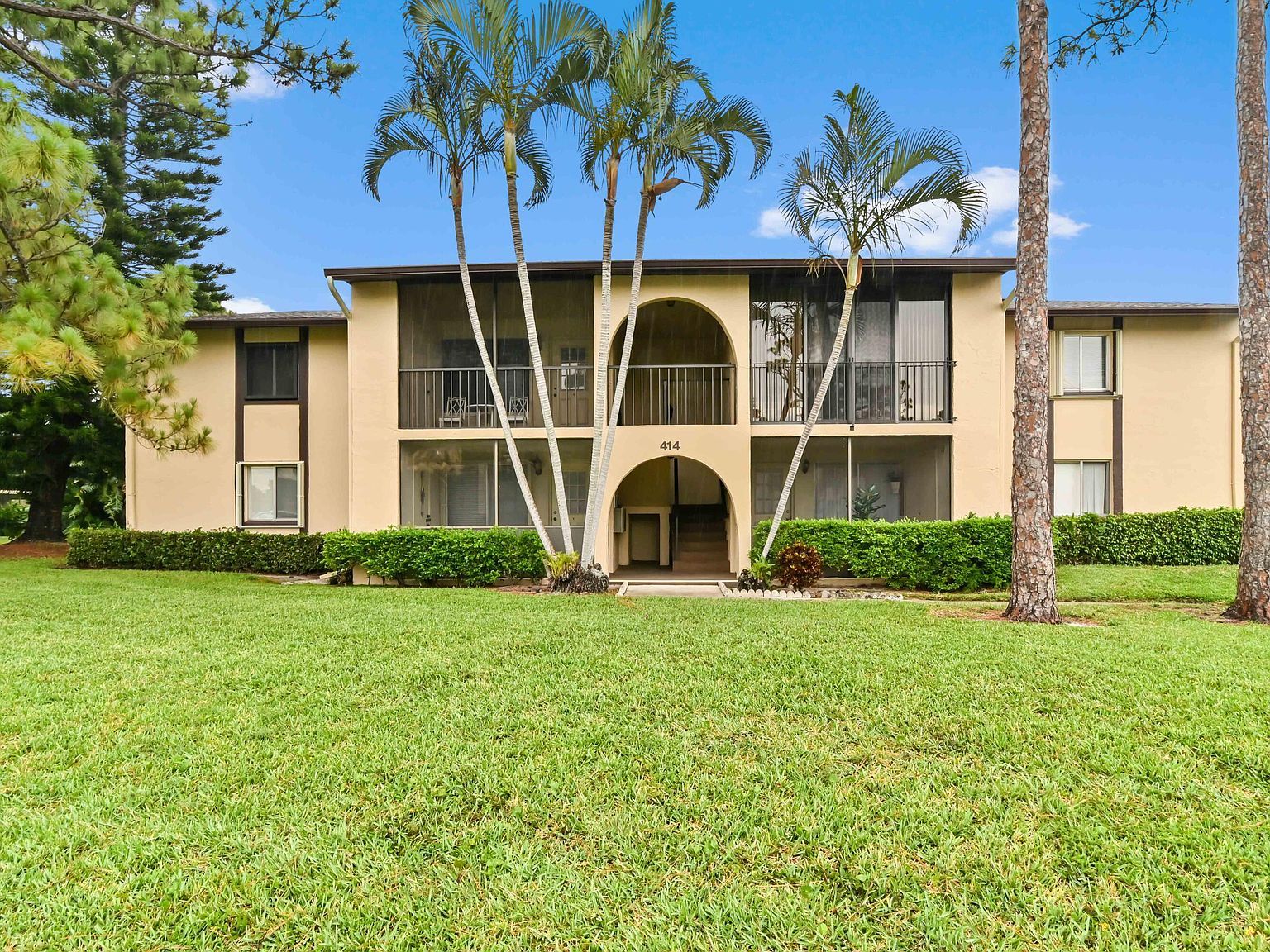 414 Pine Glen Ln APT D-2 Greenacres, FL 33463 - Thumbnail 2