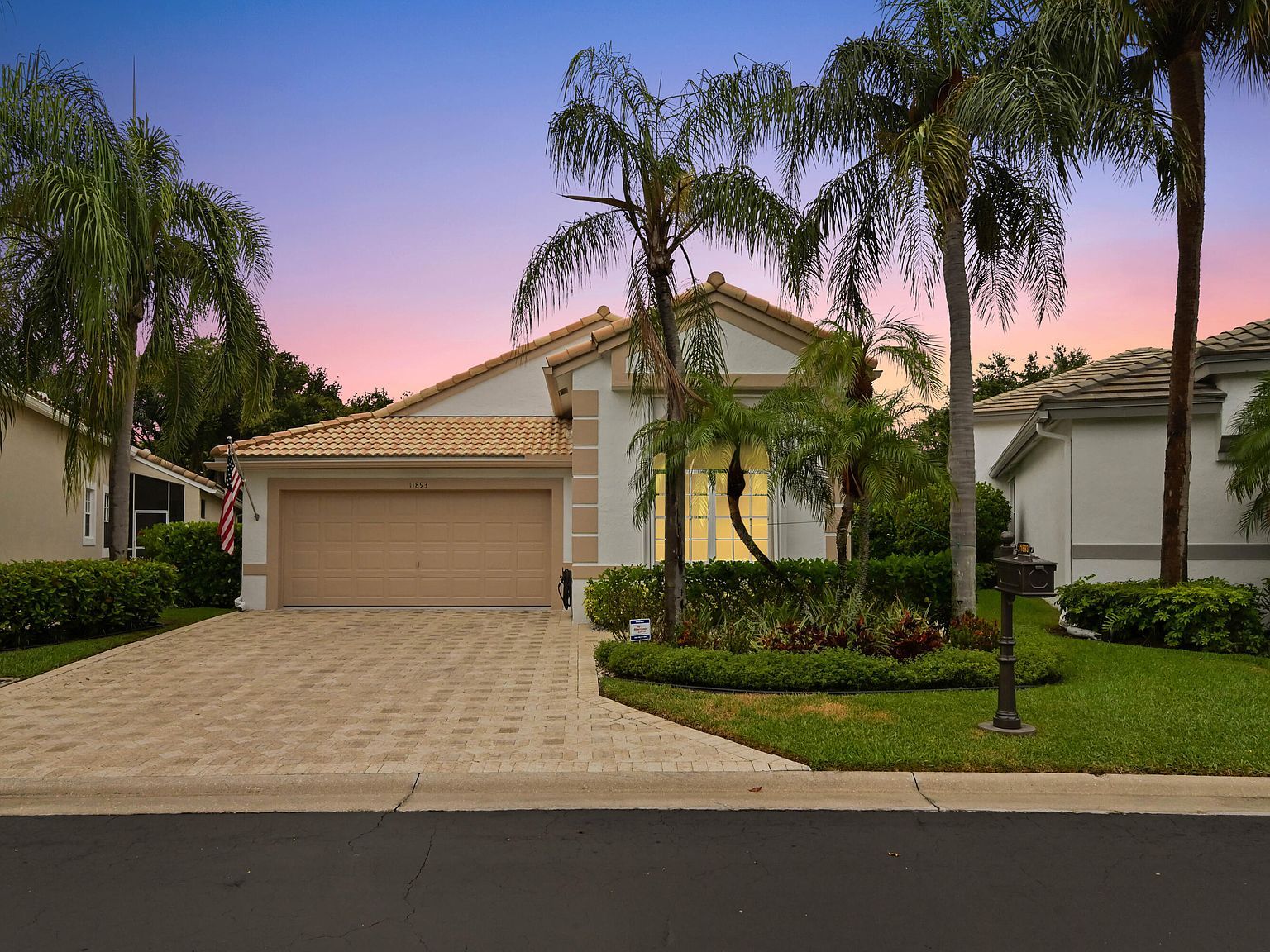 11893 Fountainside Cir Boynton Beach, FL 33437 - Thumbnail 2