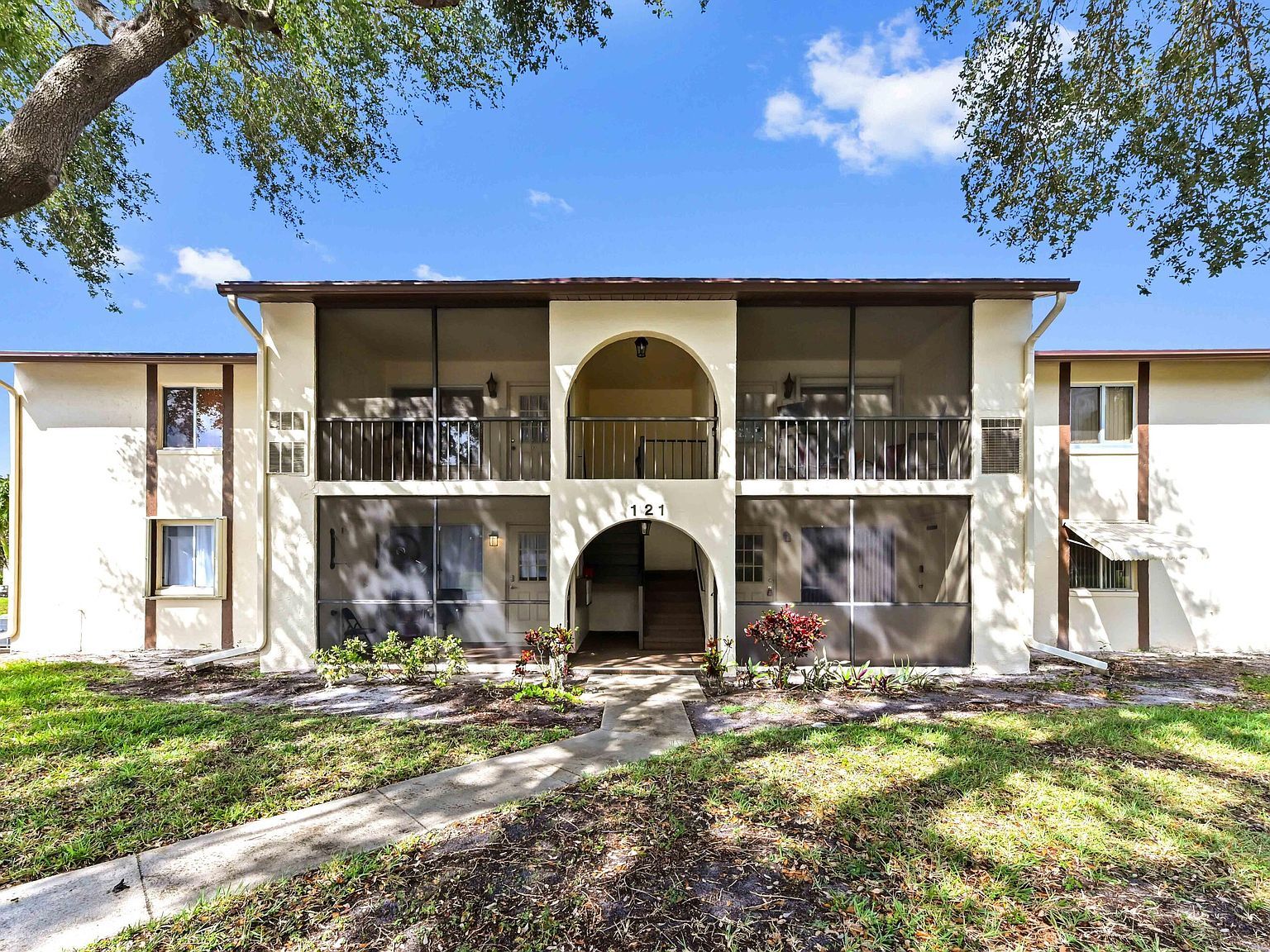 121 Lake Pine Cir APT A-1 Greenacres, FL 33463 - Thumbnail 2