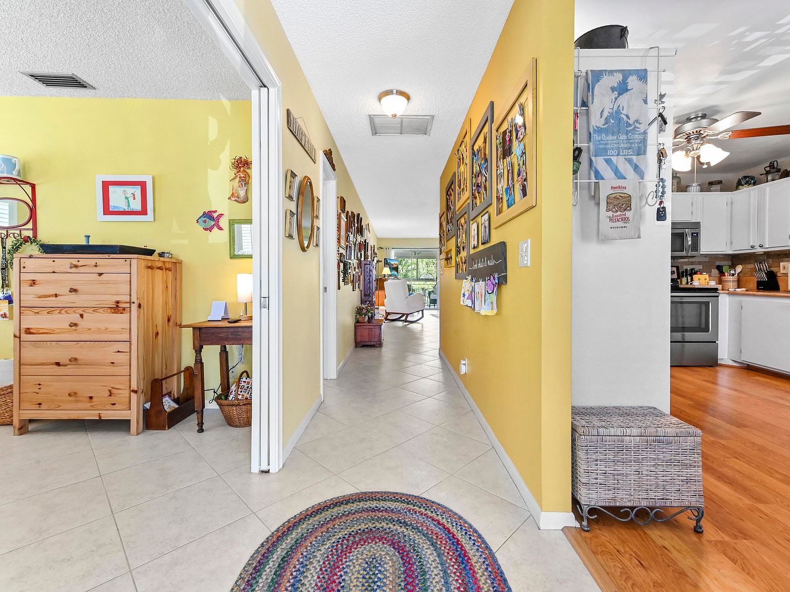 5113 Poppy Pl APT 201 Delray Beach, FL 33484 - Thumbnail 2