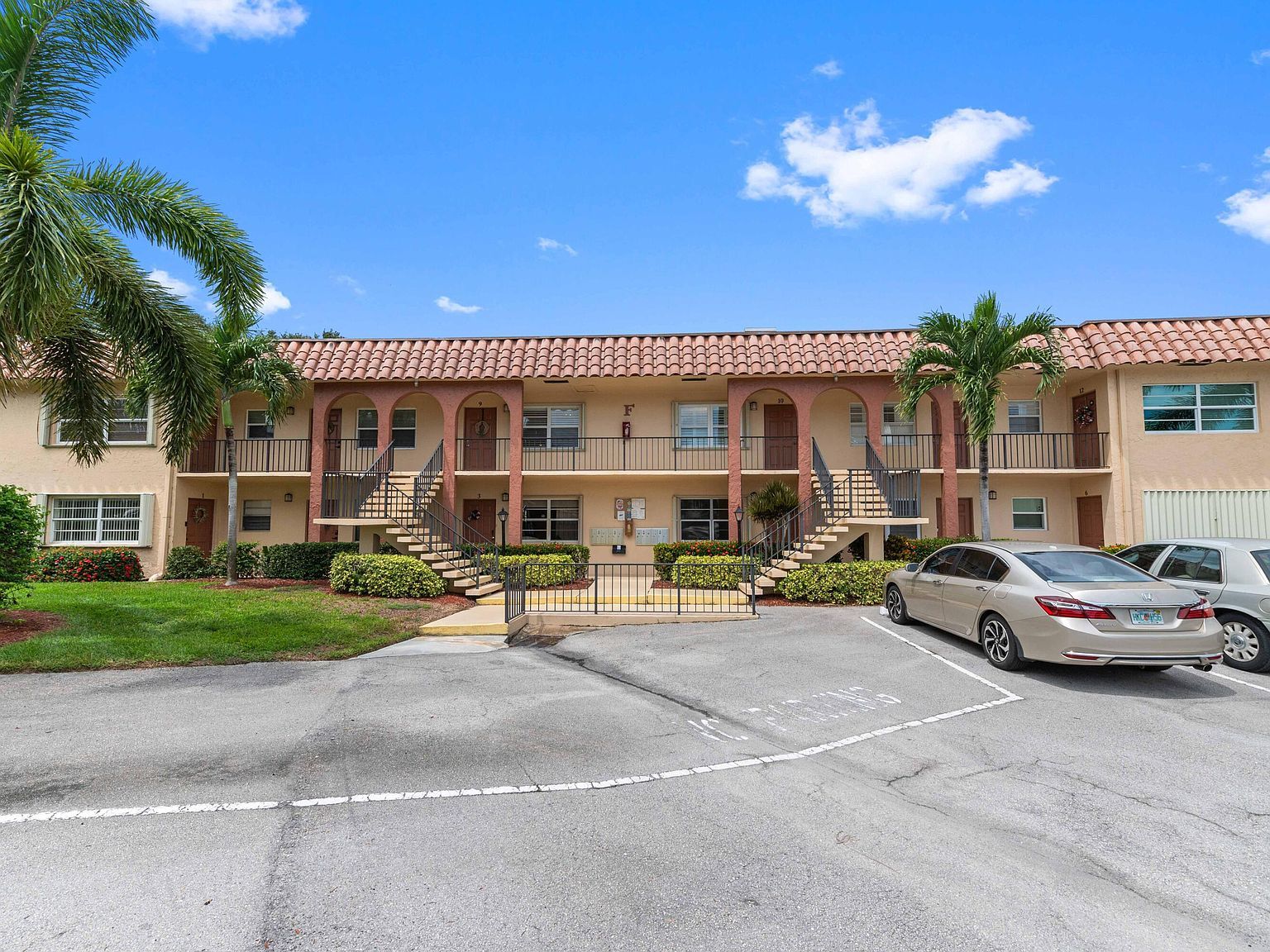 2600 S Kanner Hwy APT F9 Stuart, FL 34994 - Thumbnail 2
