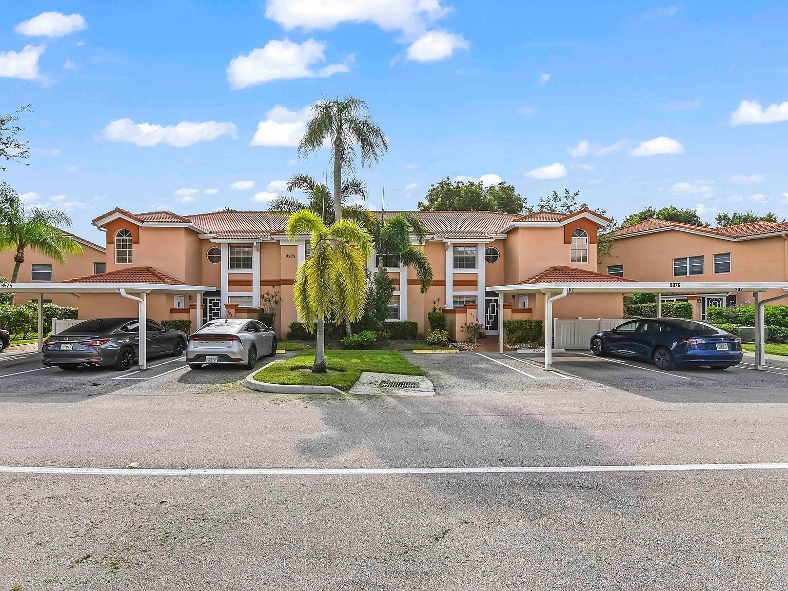 9975 Seacrest Cir APT 102 Boynton Beach, FL 33437 - Thumbnail 2
