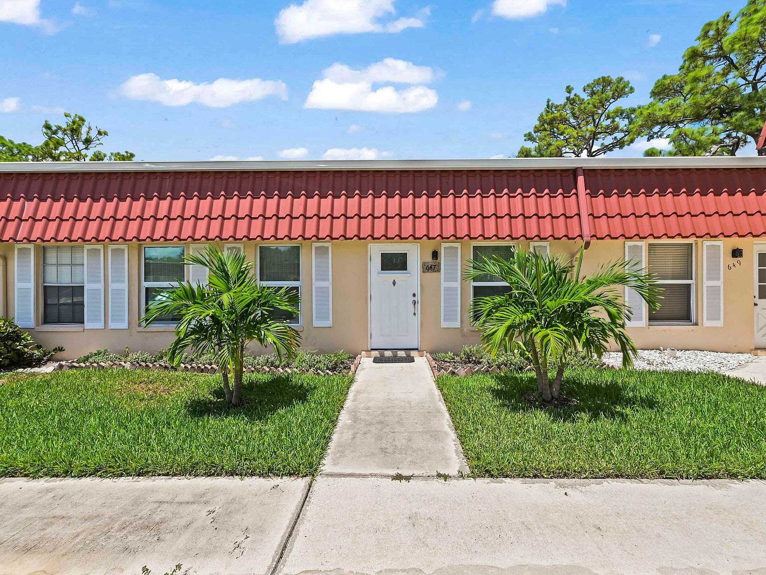 647 Marlboro Oval Lake Worth, FL 33467 - Thumbnail 2