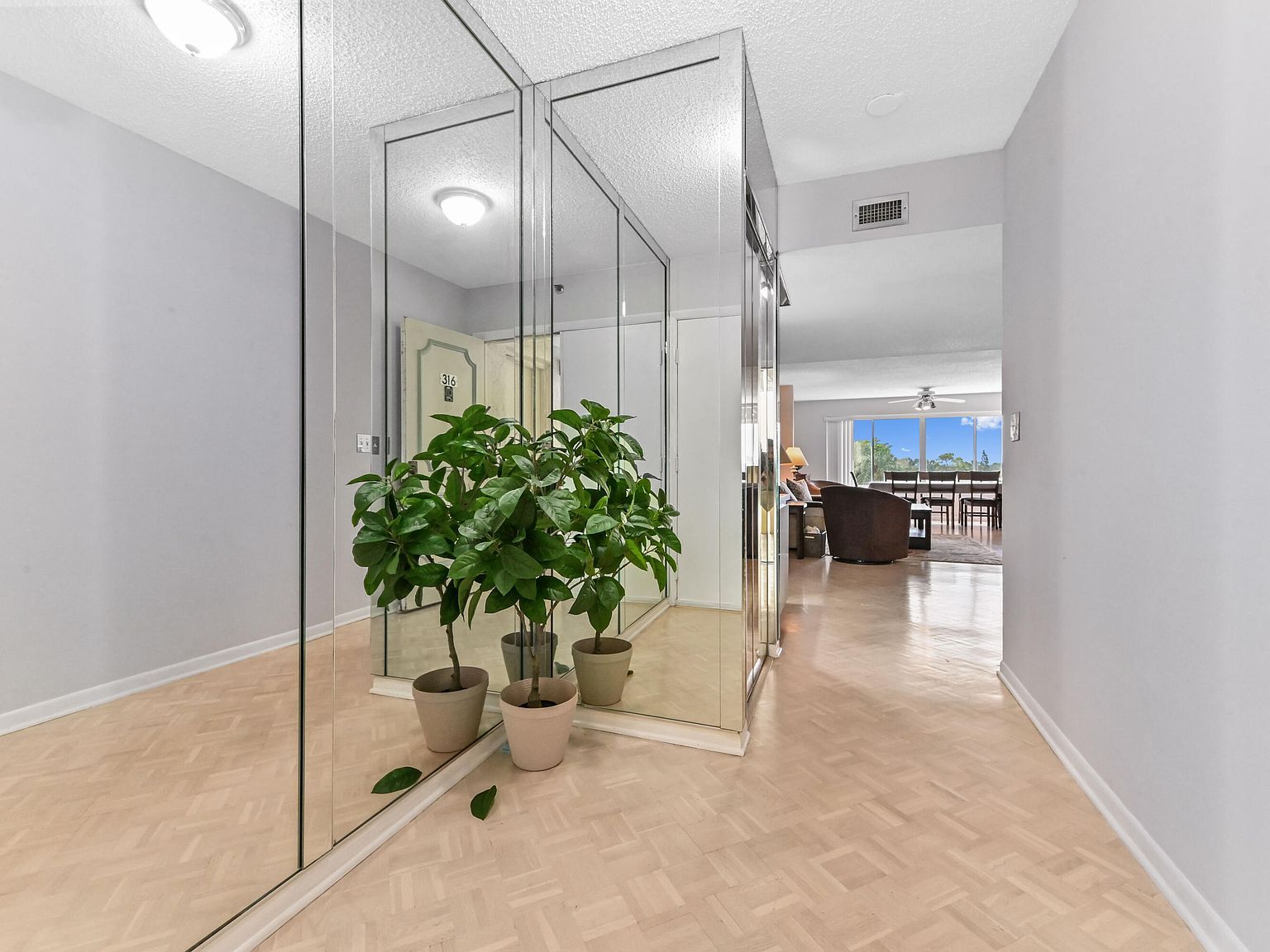 6768 10th Ave N APT 316 Lake Worth, FL 33467 - Thumbnail 2