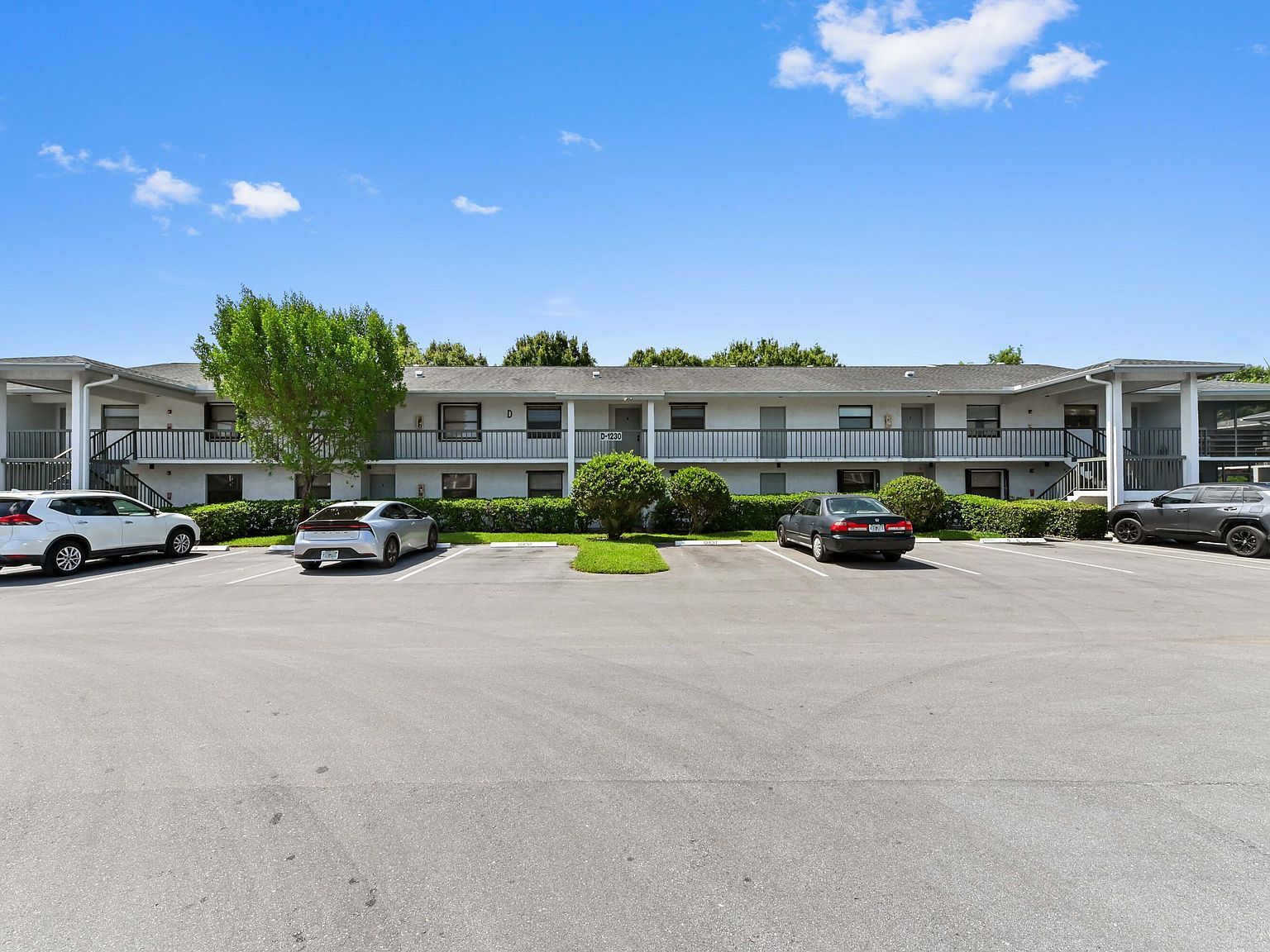 1230 SE Parkview Pl APT D2 Stuart, FL 34994 - Thumbnail 2