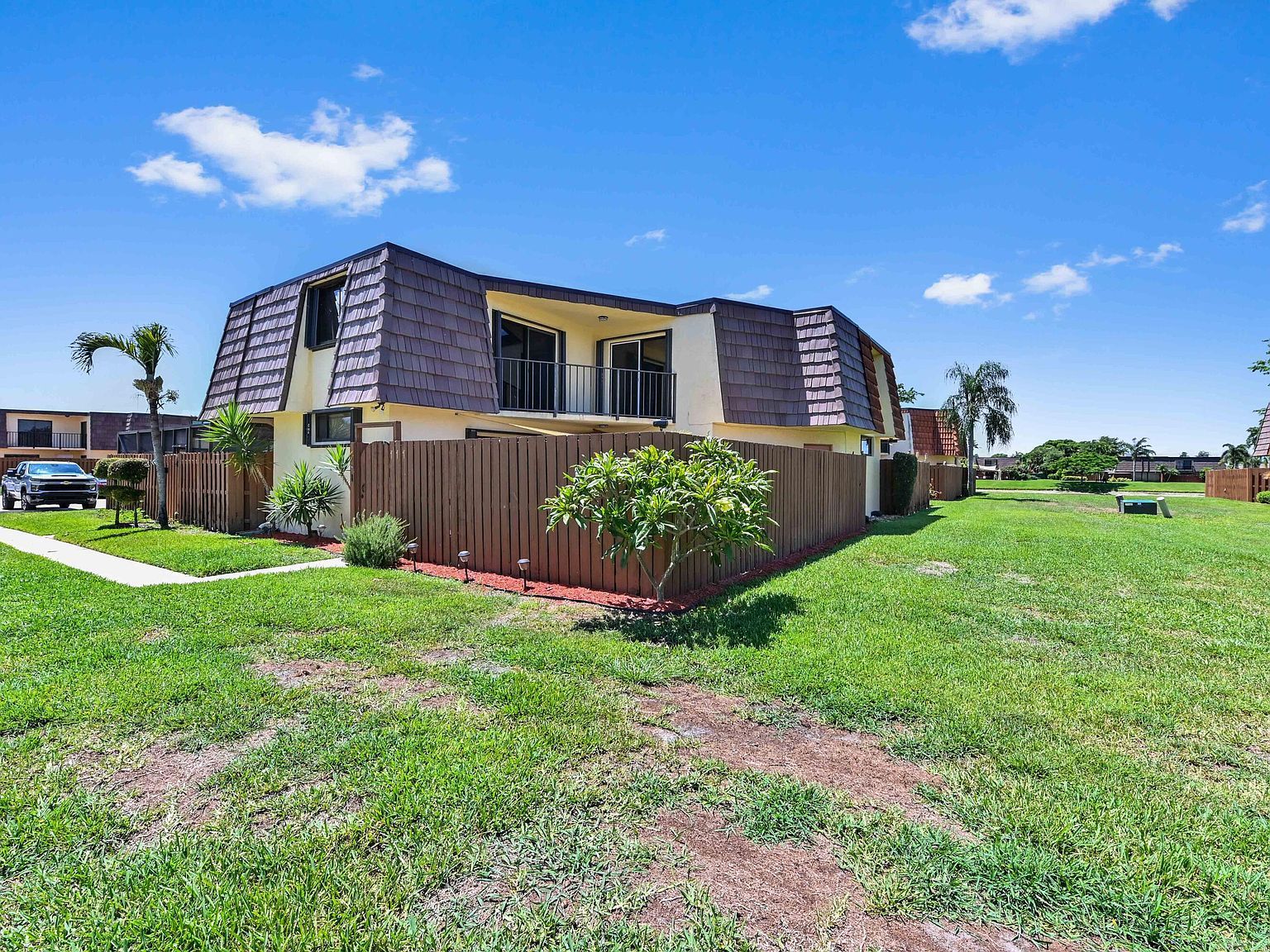 111 Springdale Cir Palm Springs, FL 33461 - Thumbnail 2