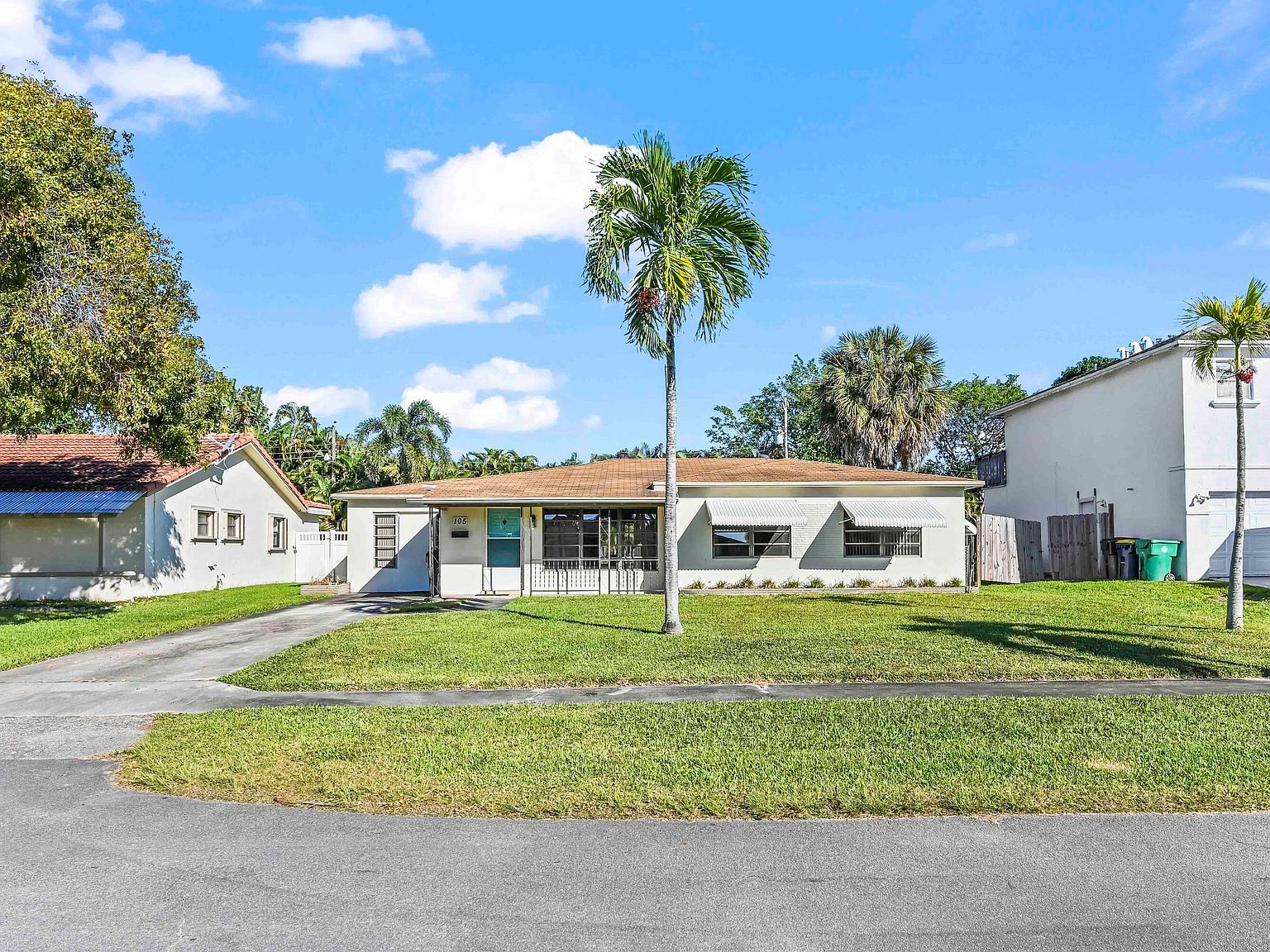 105 NE 2nd Pl Dania, FL 33004 - Thumbnail 2