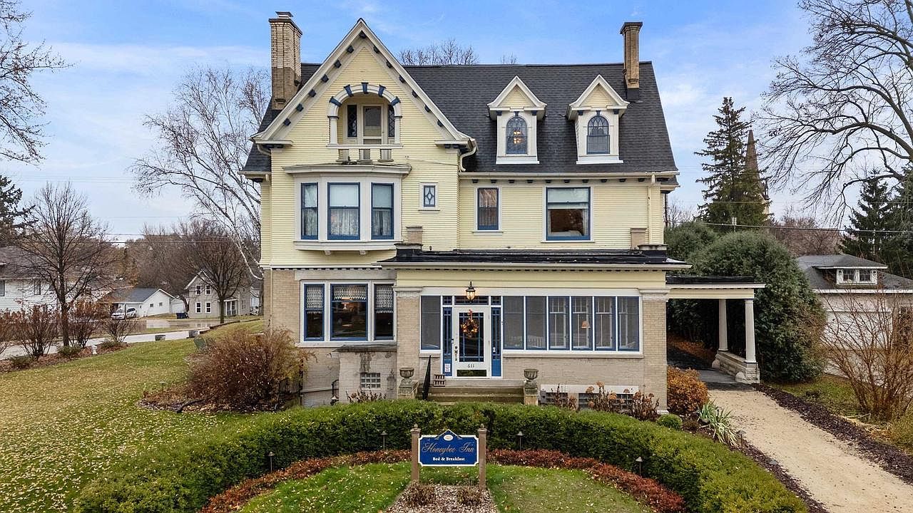 611 E Walnut St Horicon, WI 53032 - Thumbnail 2