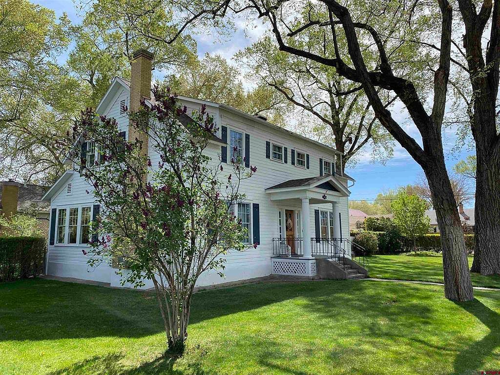 136 N Nevada Ave Montrose, CO 81401 - Thumbnail 2