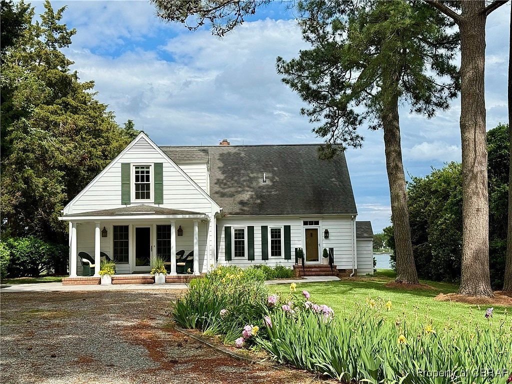 289 King Carter Ln Weems, VA 22576 - Thumbnail 2