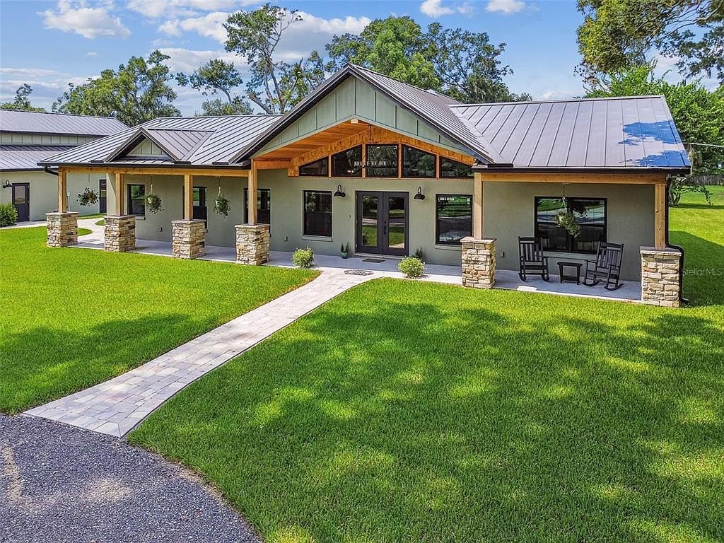 1517 Uncle Buds Ln Lithia, FL 33547 - Thumbnail 2