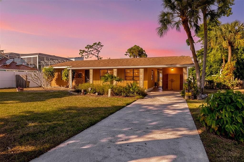 148 Roberts Rd Nokomis, FL 34275 - Thumbnail 2