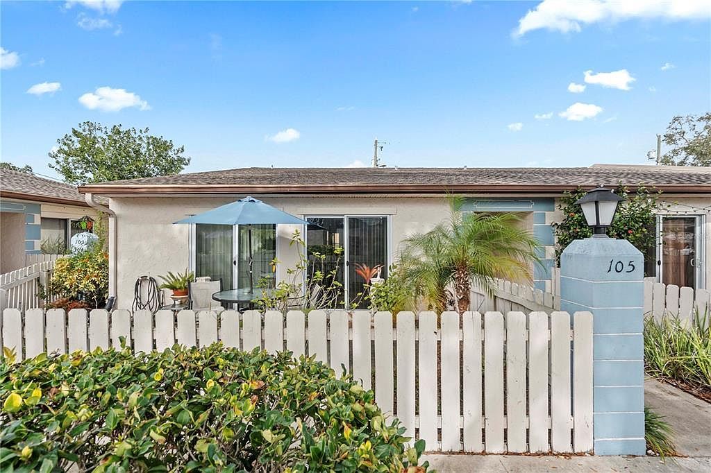 1318 Moreland Dr UNIT 105 Clearwater, FL 33764 - Thumbnail 2