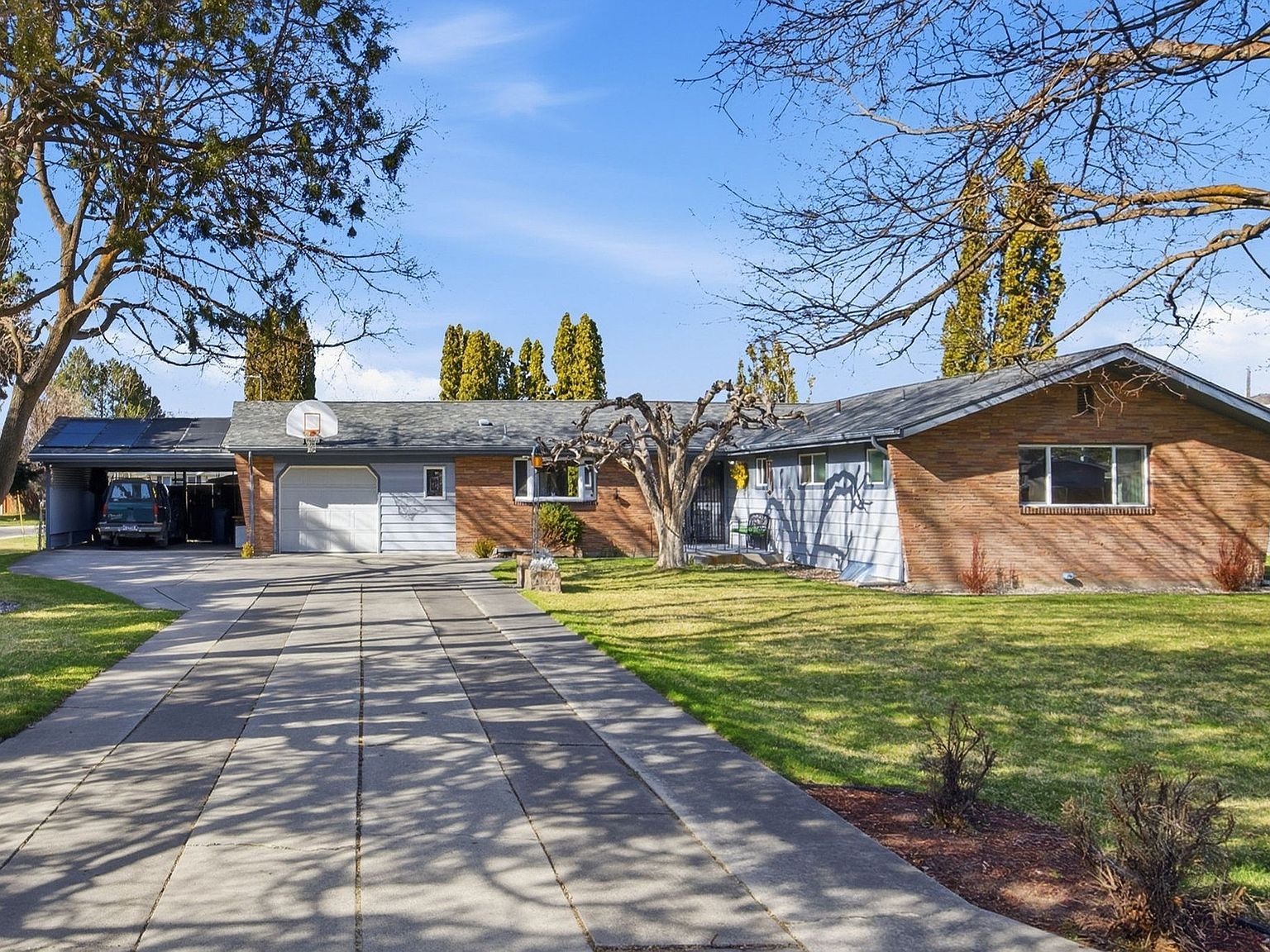 1624 39th St Missoula, MT 59803  | Single Family