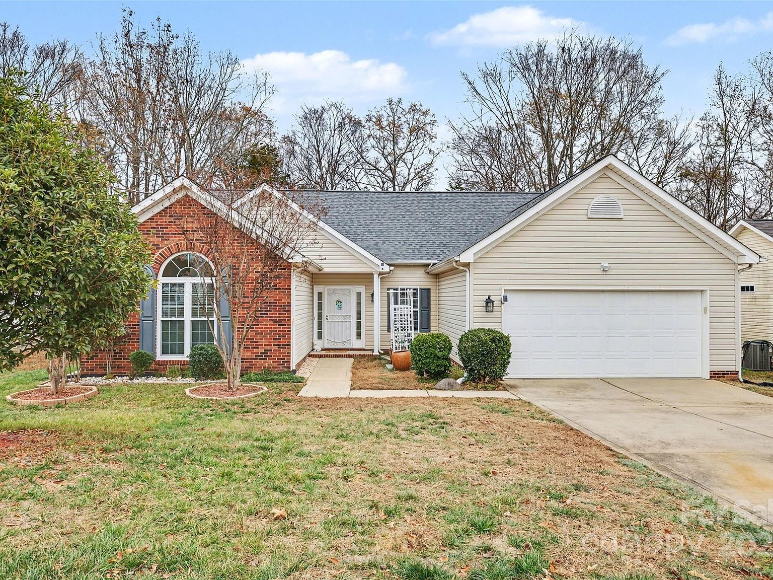 8907 Steelechase Dr Charlotte, NC 28273 - Thumbnail 2