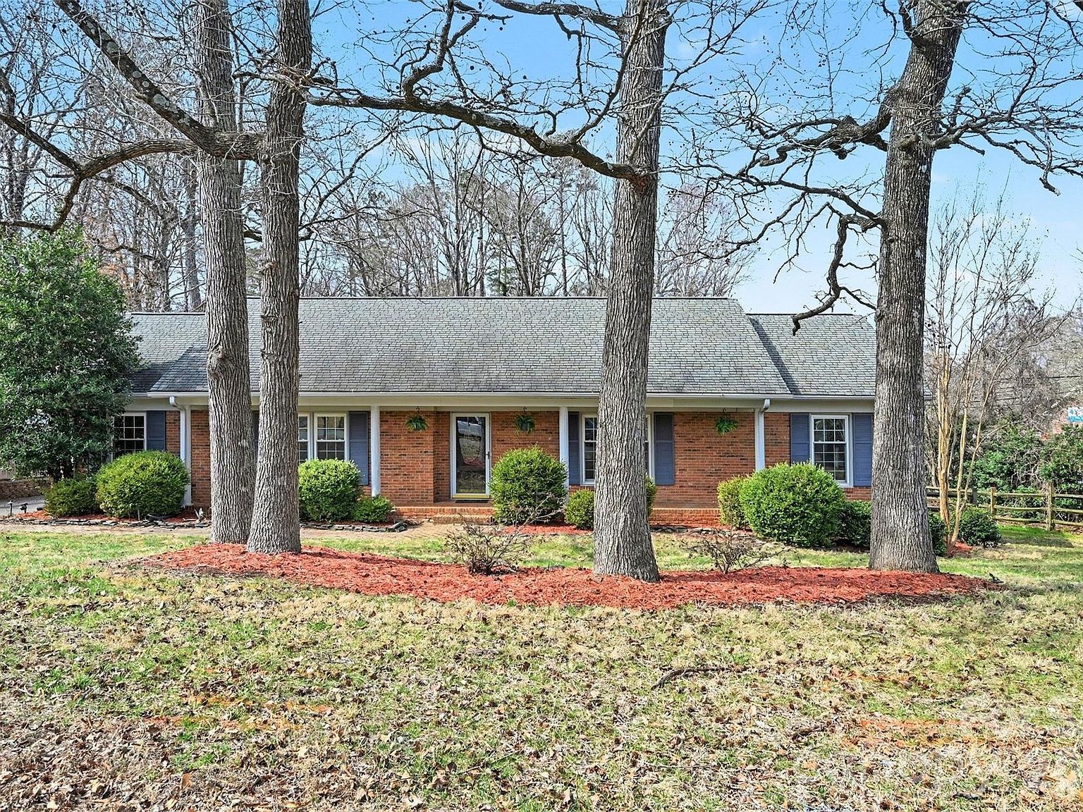 100 Dovershire Rd Charlotte, NC 28270 - Thumbnail 2