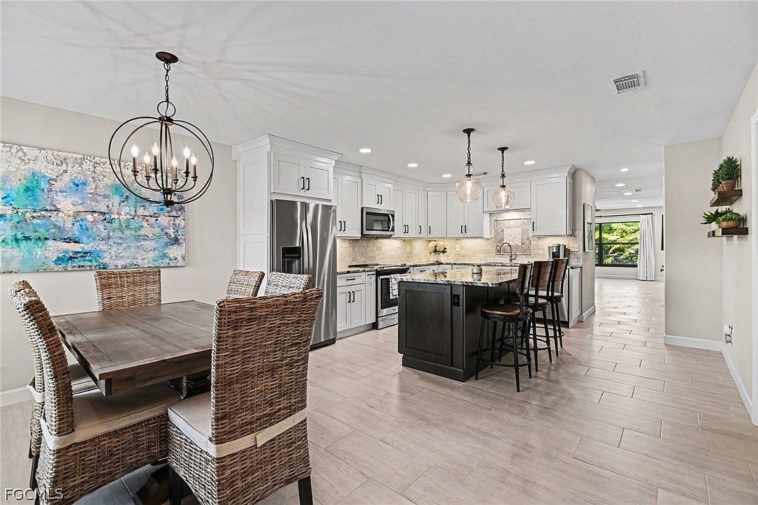 8504 Charter Club Cir Unit 5 Fort Myers, FL 33919 - Thumbnail 2