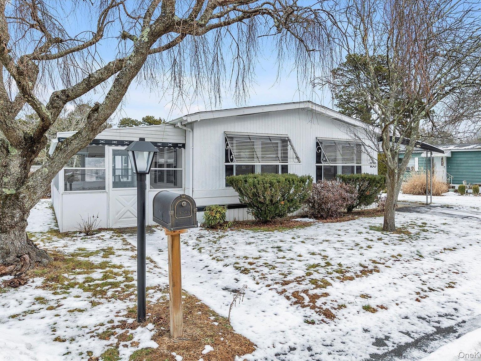 525183 Riverleigh Ave Riverhead, NY 11901 - Thumbnail 2