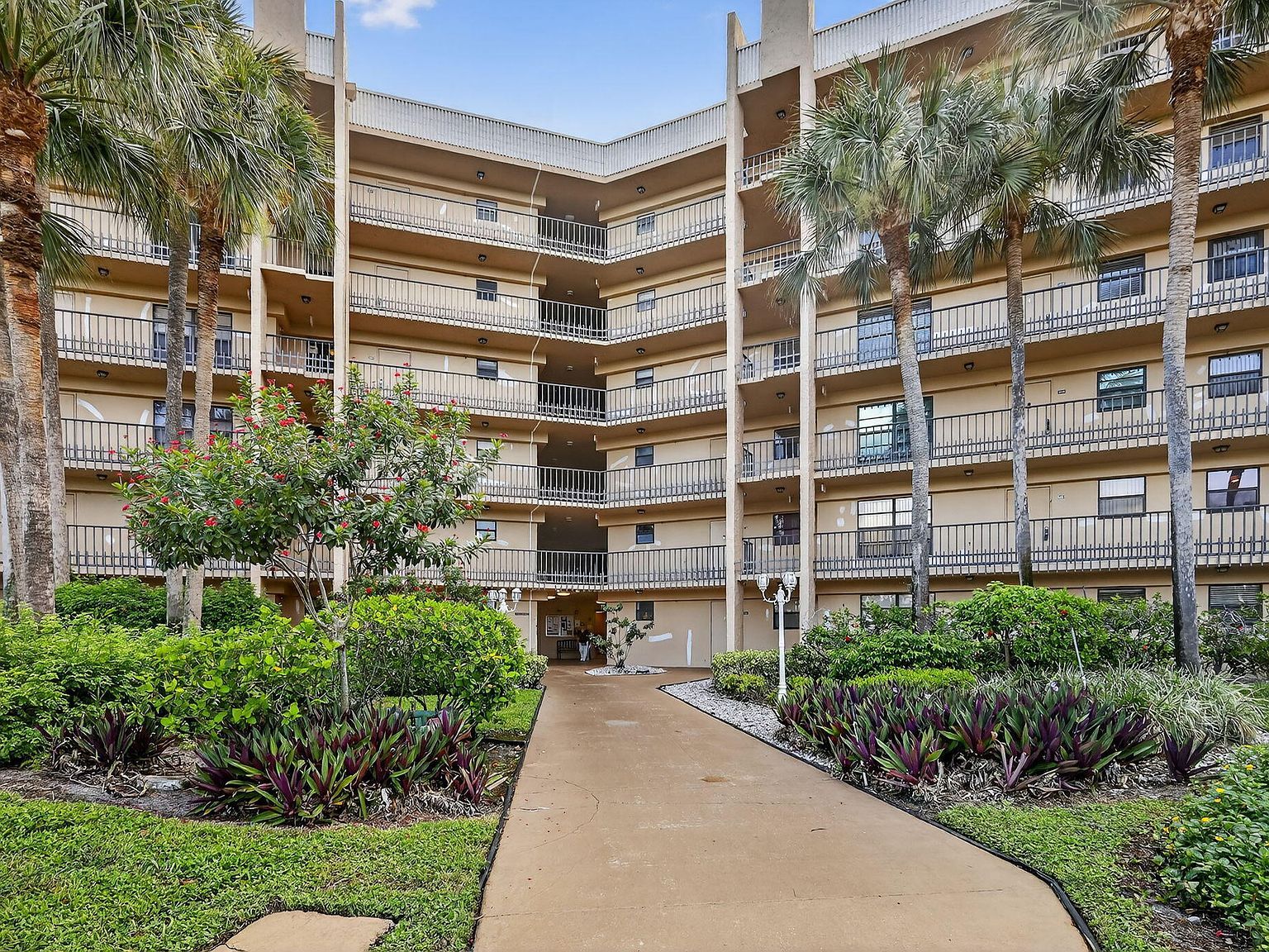 4640 Lucerne Lakes Blvd UNIT 503 Lake Worth, FL 33467 - Thumbnail 2