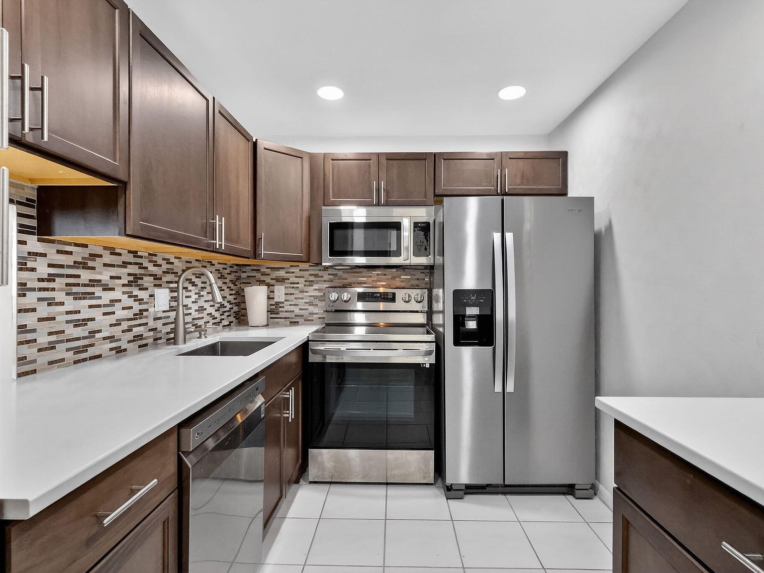 2615 NE 1st Ct APT 201 Boynton Beach, FL 33435 - Thumbnail 2