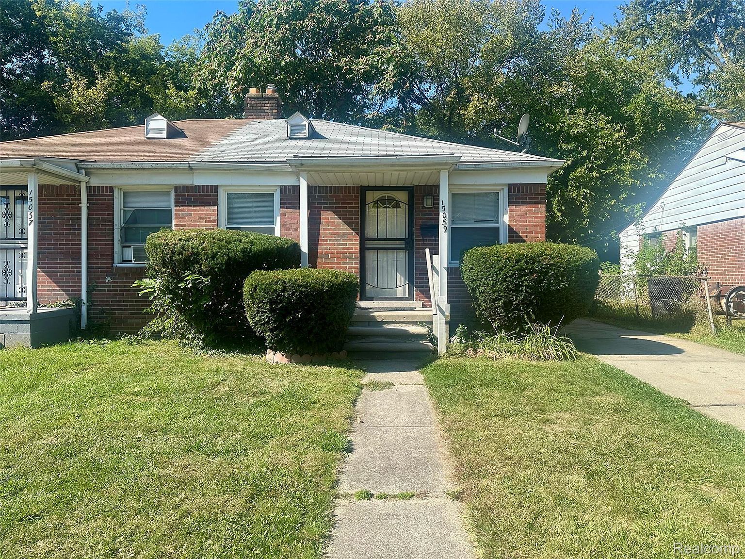 15059 Evergreen Rd Detroit, MI 48223 - Thumbnail 2