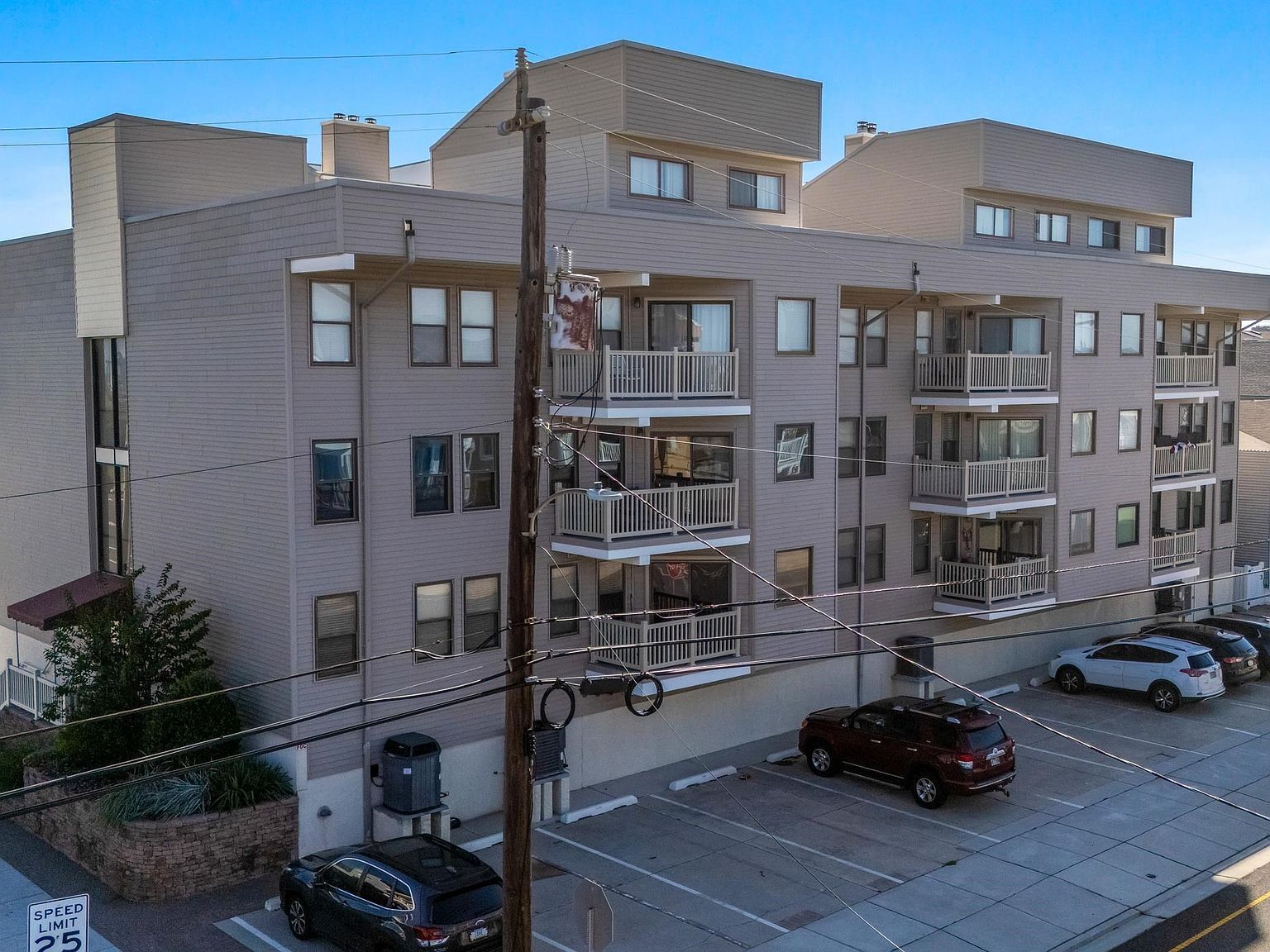 215 Surf Ave APT 203 North Wildwood, NJ 08260 - Thumbnail 2