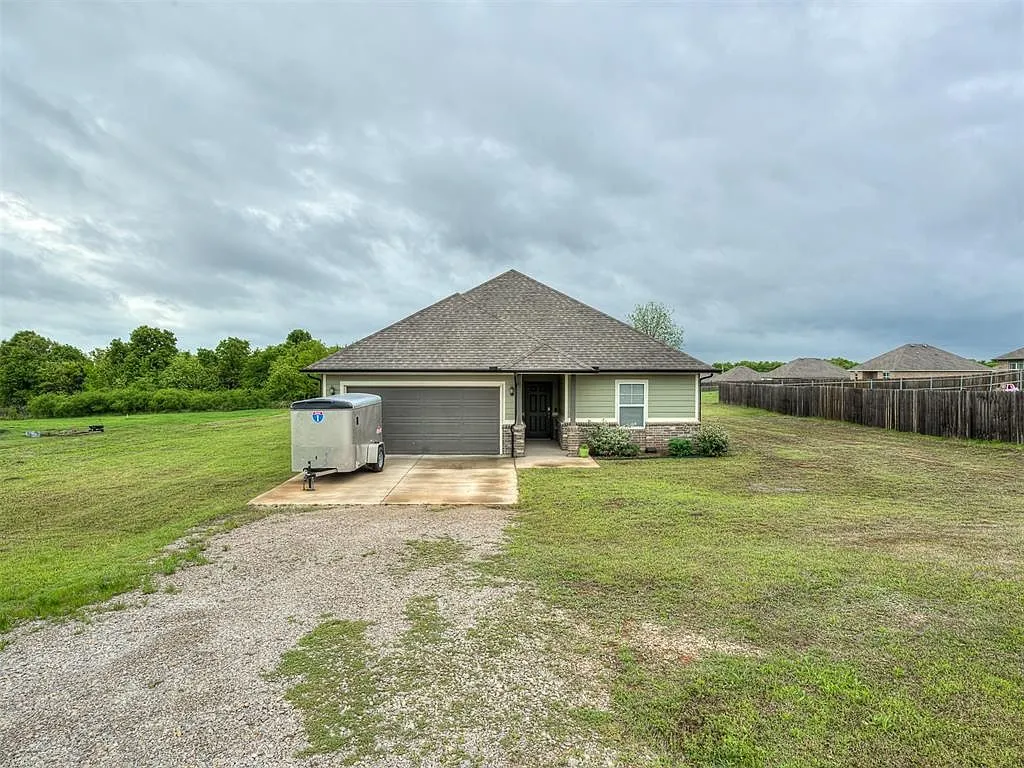 29261 Spur Cir McLoud, OK 74851, 74851