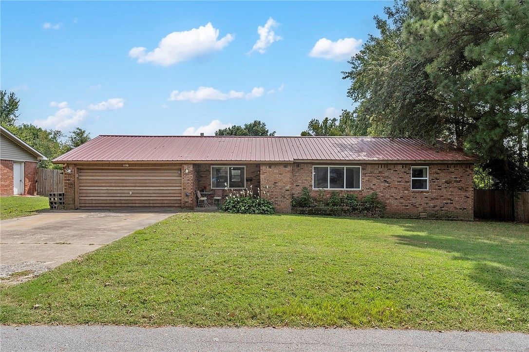 1106 NE 3rd St Bentonville, AR 72712 - Thumbnail 2