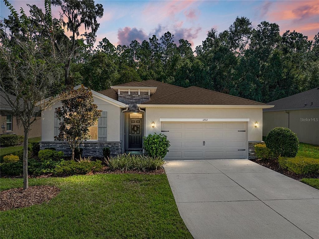 12717 Eastpointe Dr Dade City, FL 33525 - Thumbnail 2