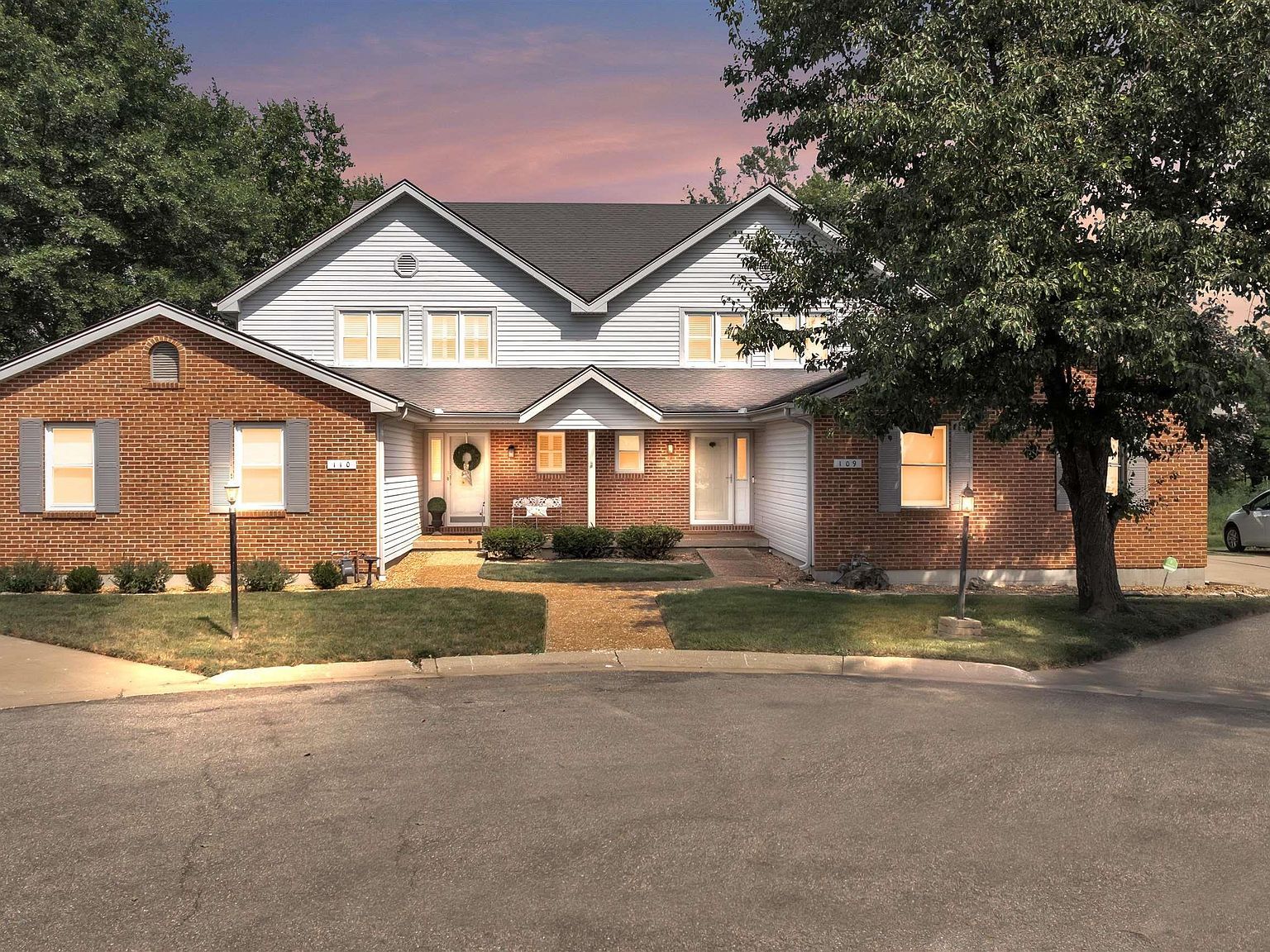 109 Walnut Park Dr Sedalia, MO 65301 - Thumbnail 2