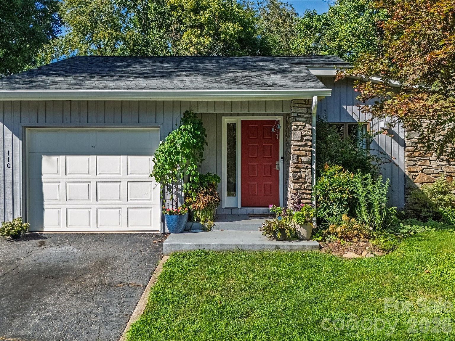 110 Aurora Dr Asheville, NC 28805, 28805