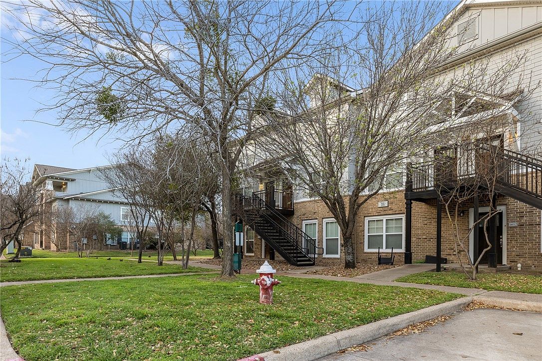 1725 Harvey Mitchell Pkwy S APT 1622 College Station, TX 77840 - Thumbnail 2