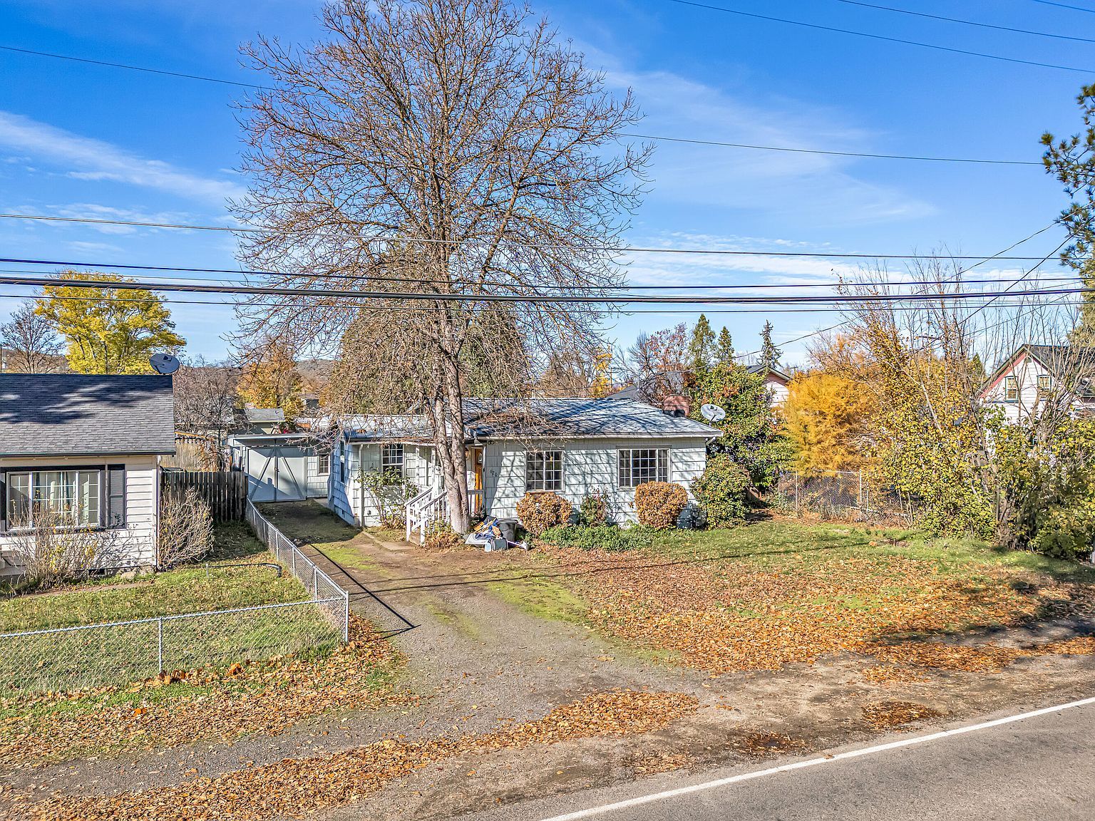 620 S Royal Ave Eagle Pt, OR 97524 - Thumbnail 2