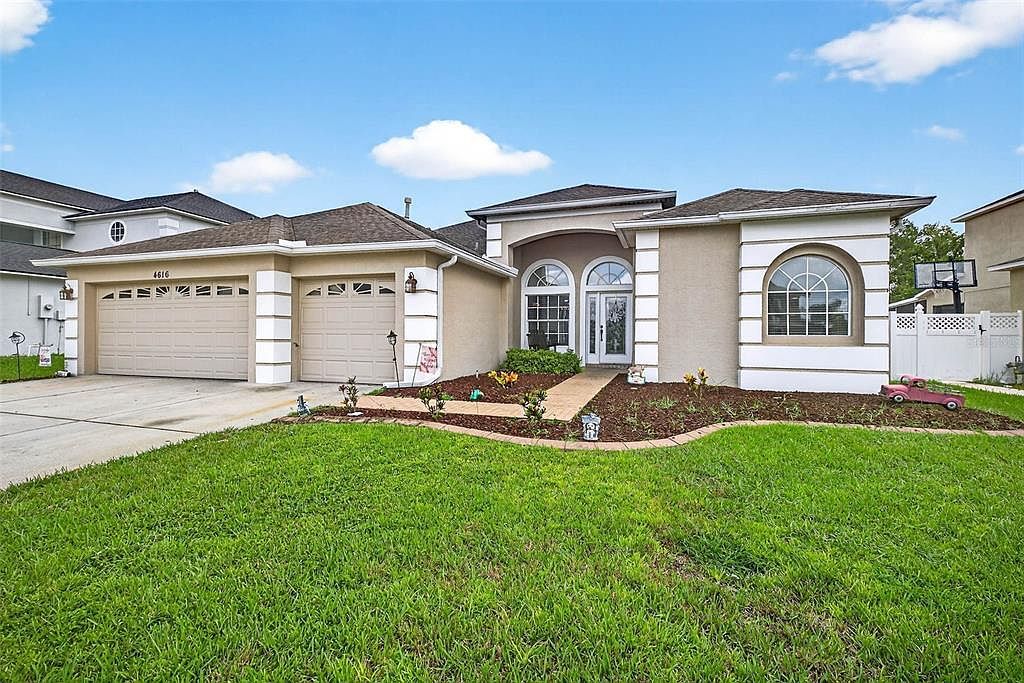 4616 Roslyn Ct Land O Lakes, FL 34639 - Thumbnail 2