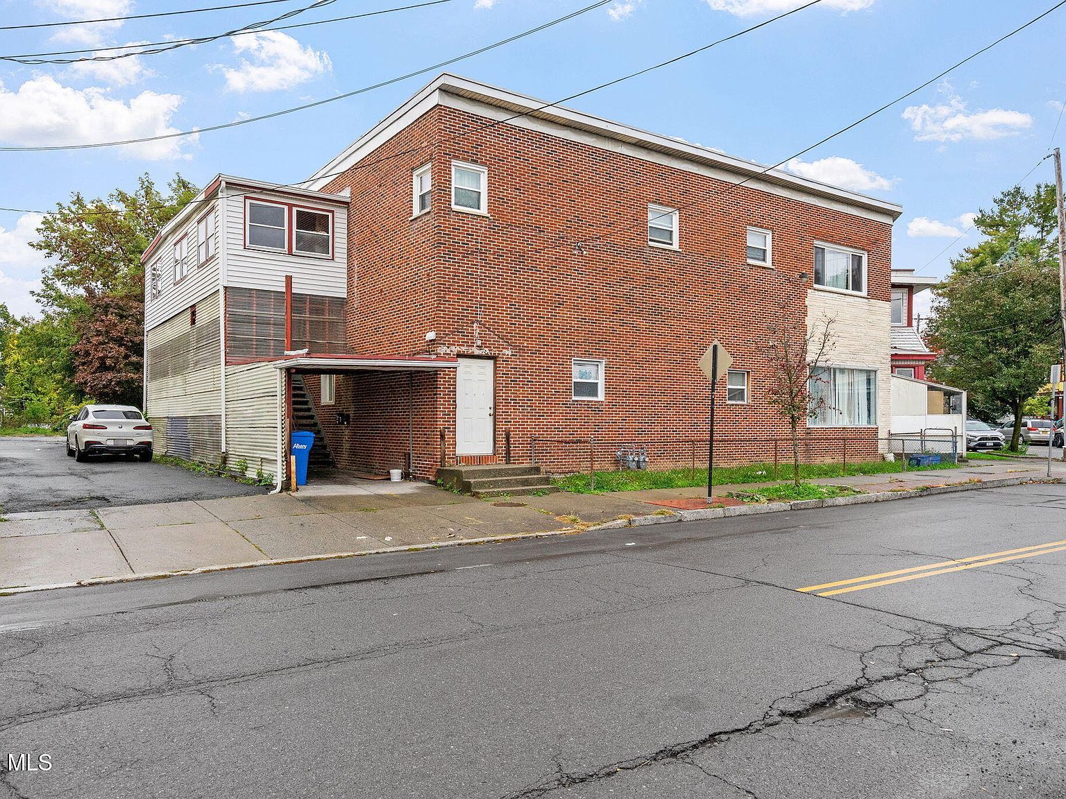 178A Delaware Ave Albany, NY 12209 - Thumbnail 2