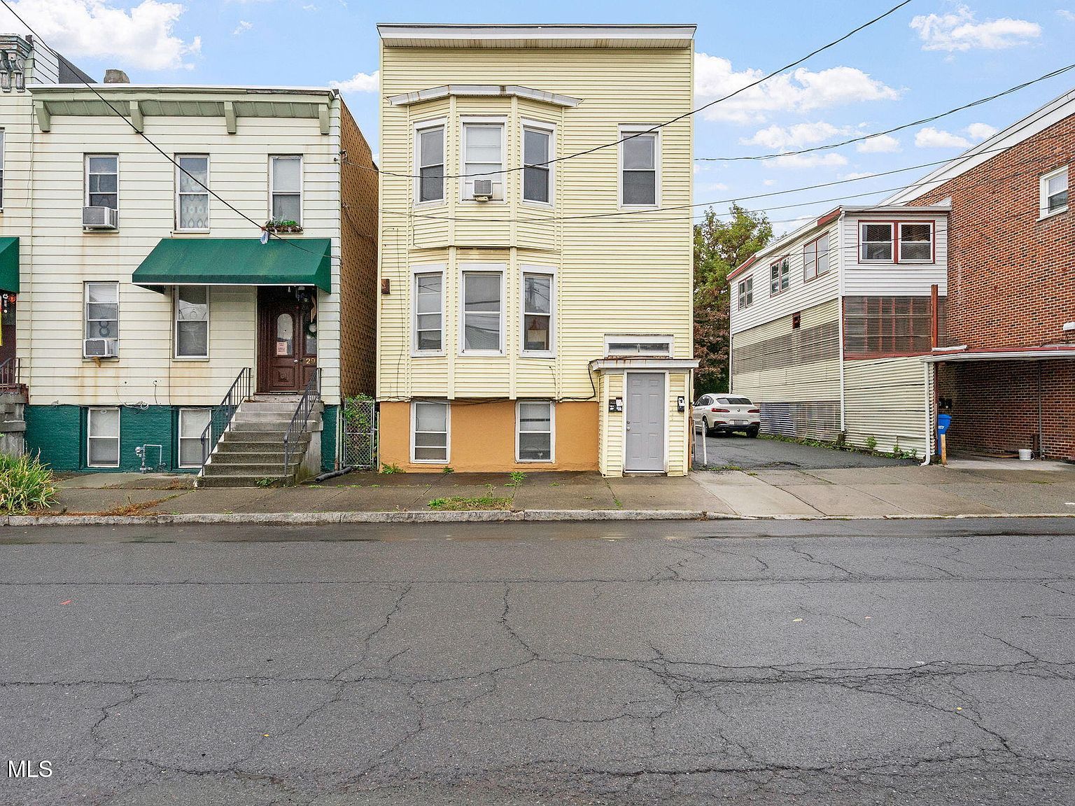 292 Catherine St Albany, NY 12209 - Thumbnail 2