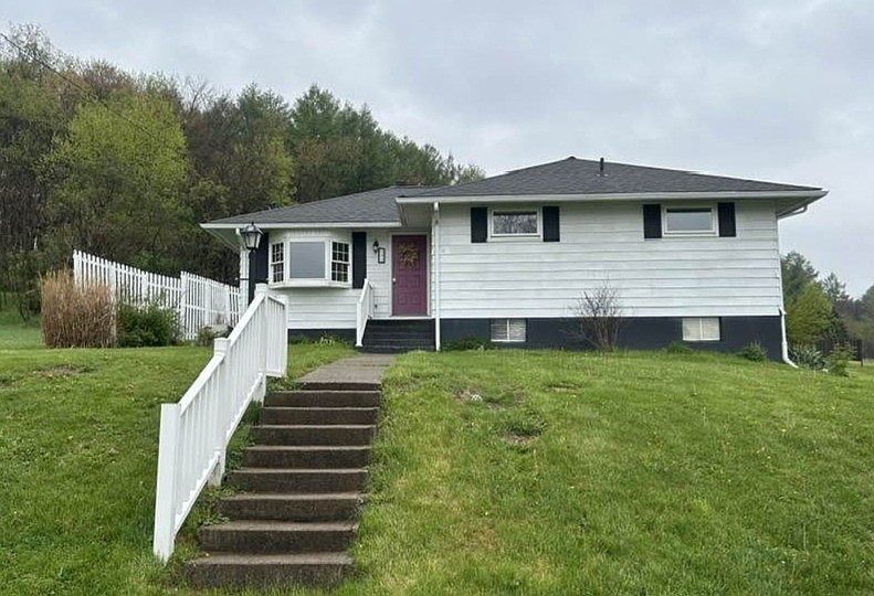 523 Penn St Sligo, PA 16255, 16255