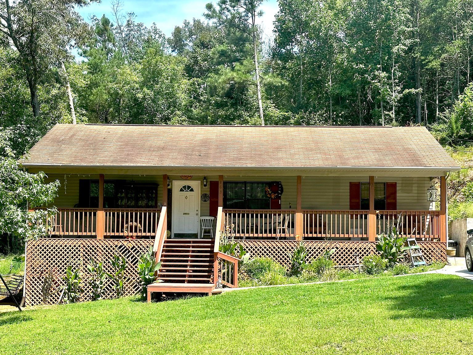 863 Bandy Ln Ringgold, GA 30736 - Thumbnail 2