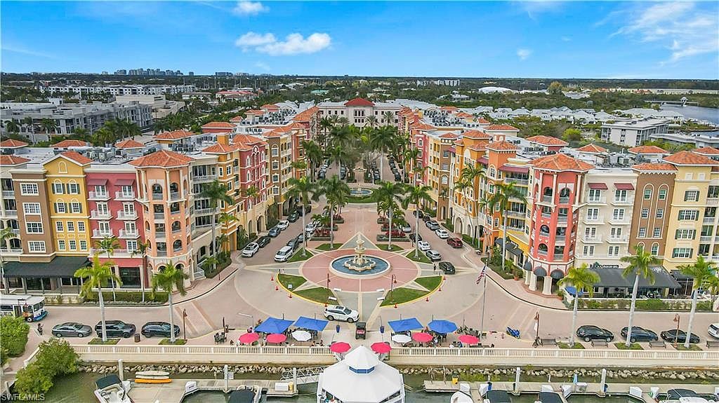 450 Bayfront Pl APT 4202 Naples, FL 34102 - Thumbnail 2