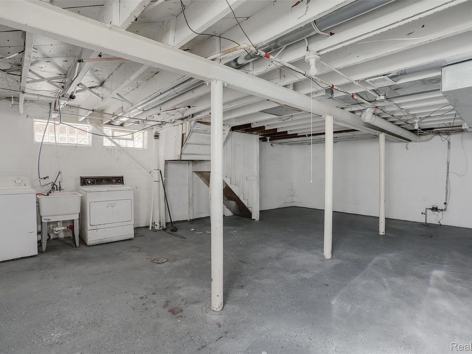 17600 Santa Barbara Dr Detroit, MI 48221  | Single Family