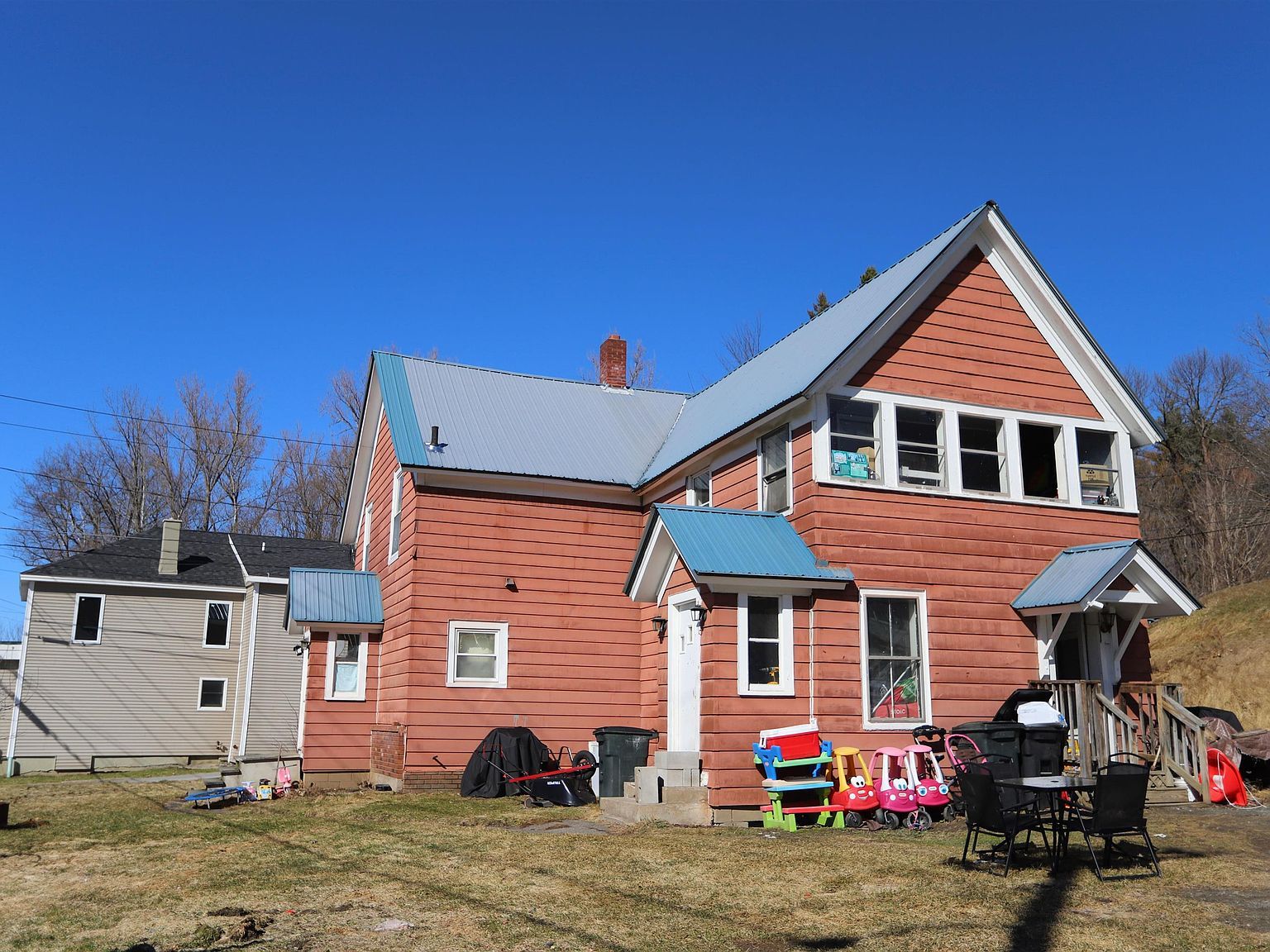 14 Fairview St Newport, VT 05855  | Multi Family