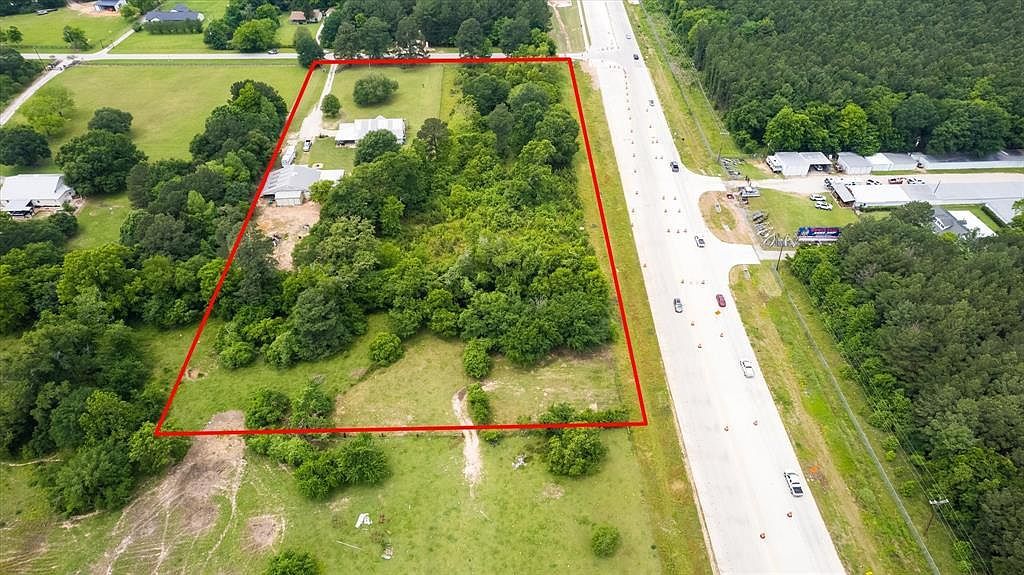 12488 Anderson Rd Willis, TX 77318  | Single Family