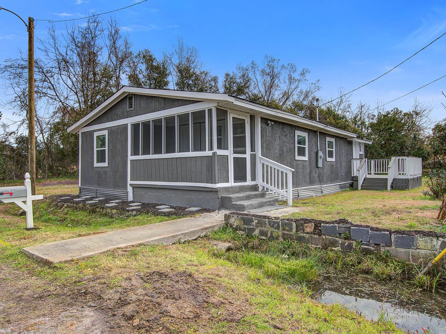 1879 Hampton Ave North Charleston, SC 29405  | Single Family